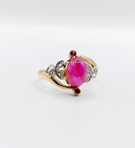 Bague 54 Bague Art nouveau en or 18k et platine, rubis cabochon et diamants 58 Facettes A06780