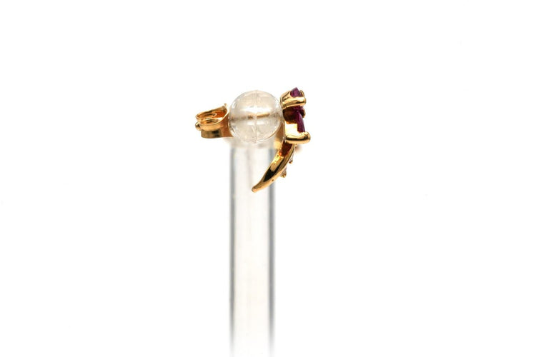 Boucles d'oreilles Boucles d'oreilles contemporaines en or jaune 18 carats avec rubis et diamants 58 Facettes B846
