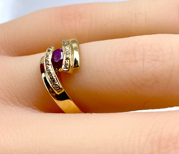 Bague 50 Bague en or jaune 18 carats rubis et diamants 58 Facettes AB706