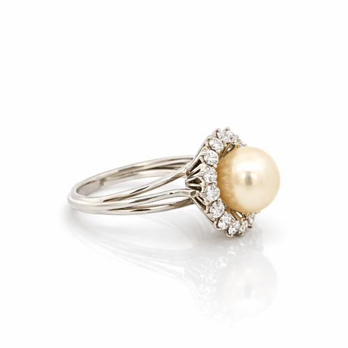 Bague 56 Bague vintage en or blanc 18 carats avec perle et diamants 58 Facettes 50380