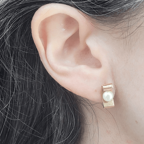 Boucles d'oreilles Boucles d'oreilles - Perles et or jaune 18 k 58 Facettes PE112