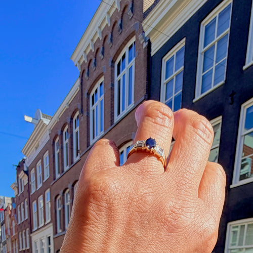 Bague 55 Elassa B.V. - Bague trilogie en or jaune 18 carats saphir et diamants 58 Facettes B526664CAB0042D9AE92A32AB5056273