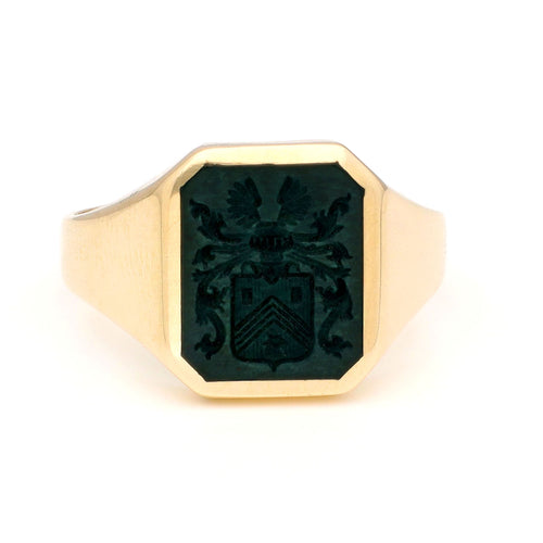 Bague 55 Bague chevalière - Agate verte gravée en or 14k 58 Facettes D78C2234A827466DA67FCB76D45789AC
