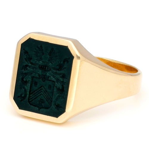 Bague 55 Bague chevalière - Agate verte gravée en or 14k 58 Facettes D78C2234A827466DA67FCB76D45789AC