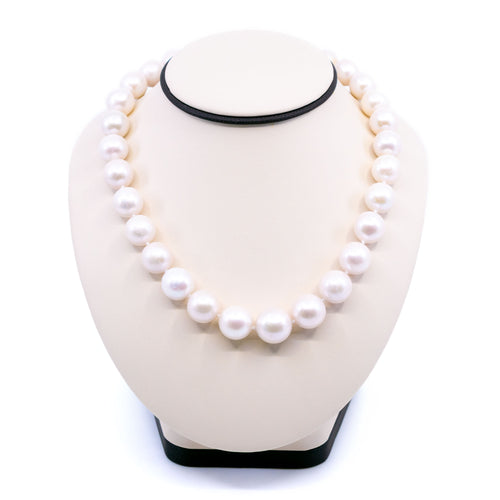 Collier Collier - Rang de perles Akoya 8 mm avec fermoir en or 18k 58 Facettes B9297CFB6B234A179F3F6BD92B54DA99
