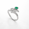 Bague 53 Bague en or blanc 18 carats avec émeraude ovale et diamants 58 Facettes Bague en or blanc émeraude et diamants