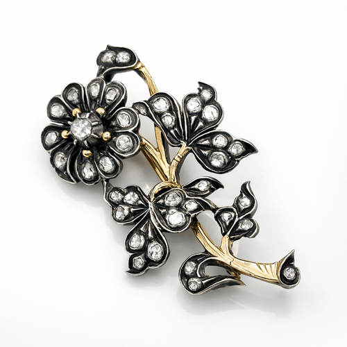 Broche Broche florale espagnole en argent et or aux diamants taille rose 58 Facettes 50289