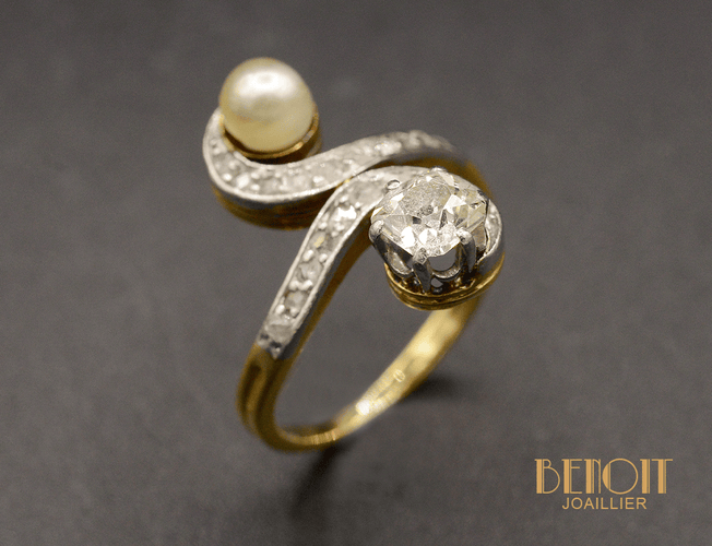 Bague Bague Toi et Moi ancienne en or jaune, diamant et perle fine 58 Facettes A10366