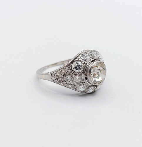 Bague 49 Bague dôme Art déco en platine et diamants, taille ancienne 0,90 ct 58 Facettes A06952