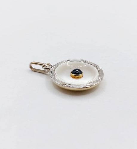 Pendentif Pendentif cible Art déco en or 18k et platine, nacre et saphir 58 Facettes A06912