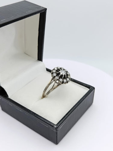 Bague 56 Bague marguerite vintage en or gris 18K sertie de diamants 58 Facettes MANOS/432