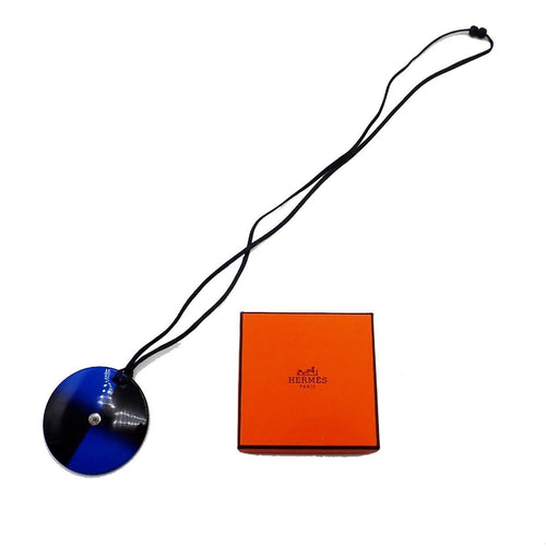 Collier Hermès - Collier pendentif rond en corne de buffle et laque 58 Facettes omglp6