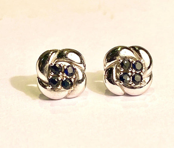 Boucles d'oreilles Boucles d’oreilles puces en or blanc 18 carats et saphirs 58 Facettes AB711