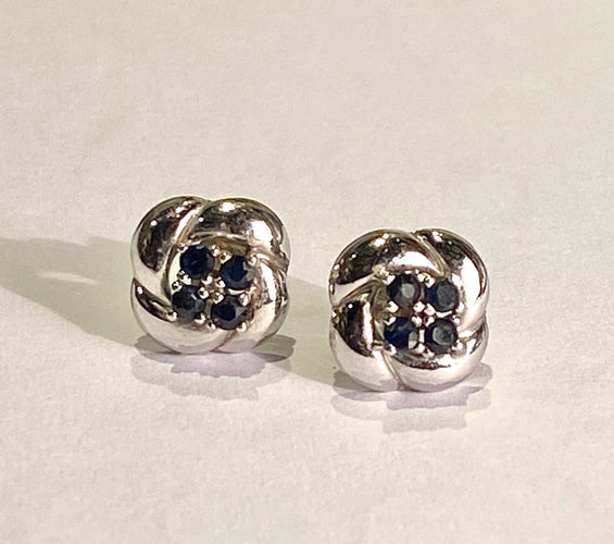 Boucles d'oreilles Boucles d’oreilles puces en or blanc 18 carats et saphirs 58 Facettes AB711