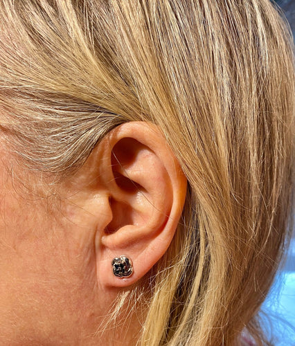 Boucles d'oreilles Boucles d’oreilles puces en or blanc 18 carats et saphirs 58 Facettes AB711