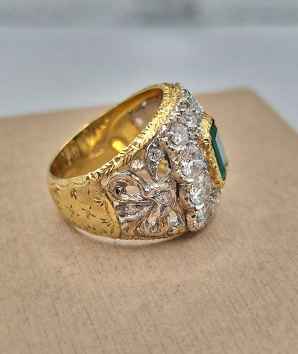 Bague 55 Bague vintage style florentin gravée en or 18 ct, émeraude et diamants 58 Facettes CV-024