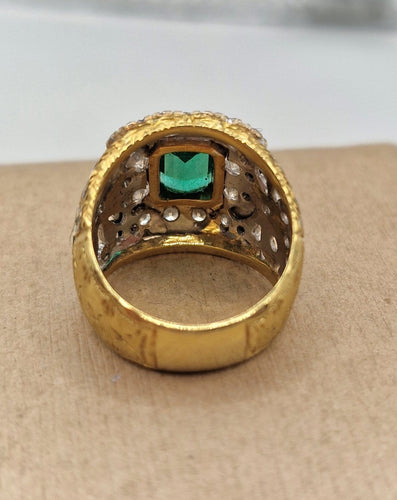 Bague 55 Bague vintage style florentin gravée en or 18 ct, émeraude et diamants 58 Facettes CV-024
