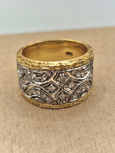 Bague 53 Bague gravée style florentin des années 1980 en or 18 ct et diamants 58 Facettes CV-025