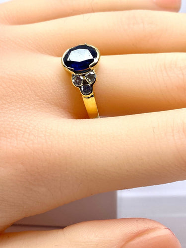 Bague 54 Bague en or jaune 18 carats, saphir et diamants 58 Facettes AB713