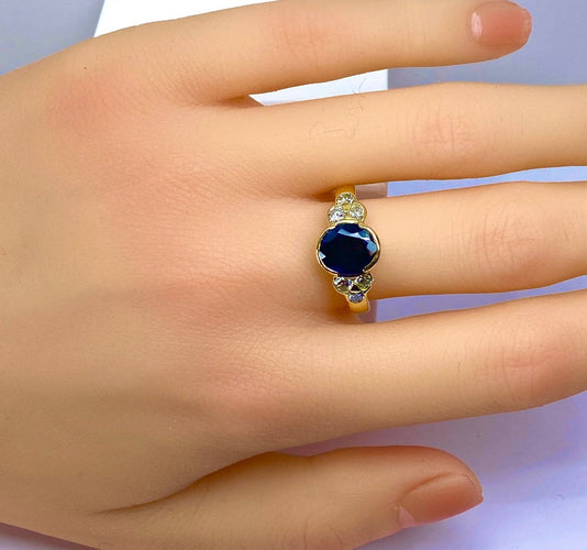 Bague 54 Bague en or jaune 18 carats, saphir et diamants 58 Facettes AB713