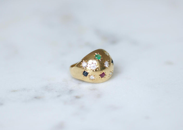 Bague 52 Bague Constellation boule en or jaune 18 ct, saphirs, émeraudes, rubis et diamants 58 Facettes