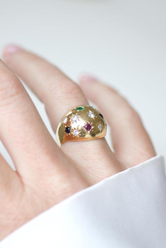 Bague 52 Bague Constellation boule en or jaune 18 ct, saphirs, émeraudes, rubis et diamants 58 Facettes