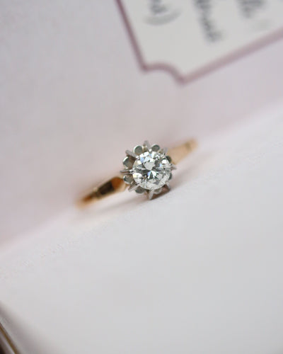 Bague 53 Bague solitaire en or jaune, or blanc et diamant 58 Facettes A11556
