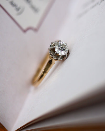 Bague 53 Bague solitaire en or jaune, or blanc et diamant 58 Facettes A11556