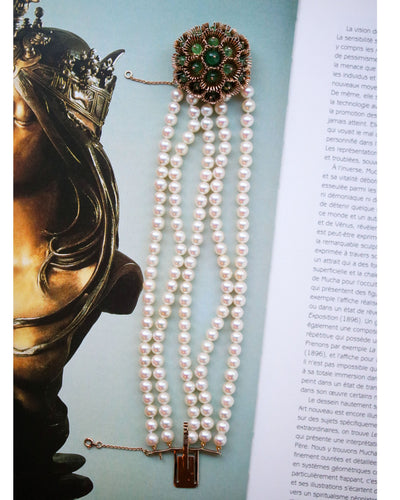 Bracelet Bracelet 5 rangs en or jaune, perles de culture et émeraudes 58 Facettes A11365