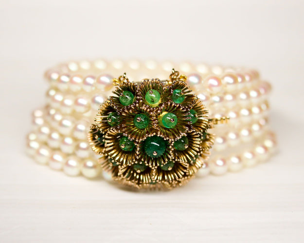 Bracelet Bracelet 5 rangs en or jaune, perles de culture et émeraudes 58 Facettes A11365