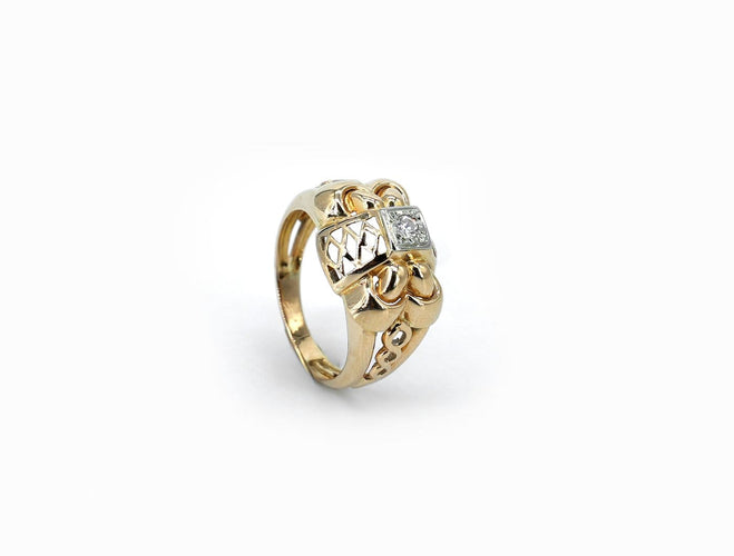 Bague 54 Bague ancienne ajourée en or jaune 18 carats et diamant 58 Facettes 147/14