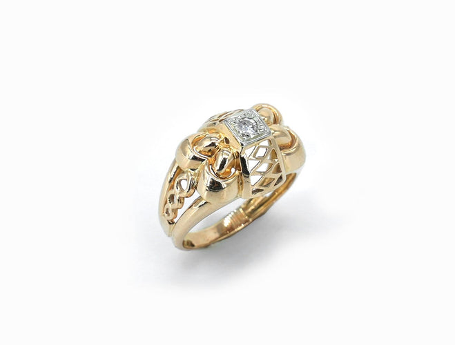 Bague 54 Bague ancienne ajourée en or jaune 18 carats et diamant 58 Facettes 147/14