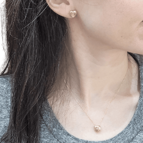 Boucles d'oreilles Parure cœurs - Boucles d’oreilles et pendentif en or jaune 18k et diamants 58 Facettes PE89CL427C420