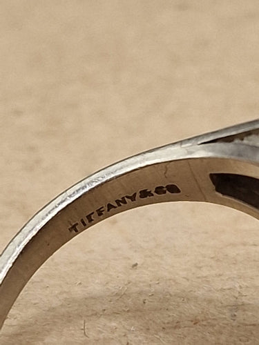 Bague 57 Tiffany & Co. - Bague Art déco en platine avec saphir étoilé 58 Facettes CV-031