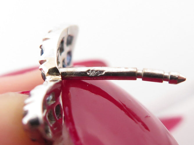 Boucles d'oreilles Mauboussin Tu es la sublime fleur de ma vie - Boucles d’oreilles en or blanc 18k et saphir 58 Facettes 274234