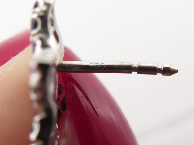 Boucles d'oreilles Mauboussin Tu es la sublime fleur de ma vie - Boucles d’oreilles en or blanc 18k et saphir 58 Facettes 274234