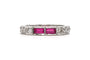 Bague 52 Alliance américaine années 70 en or blanc 18 carats, rubis et diamants 58 Facettes 23716