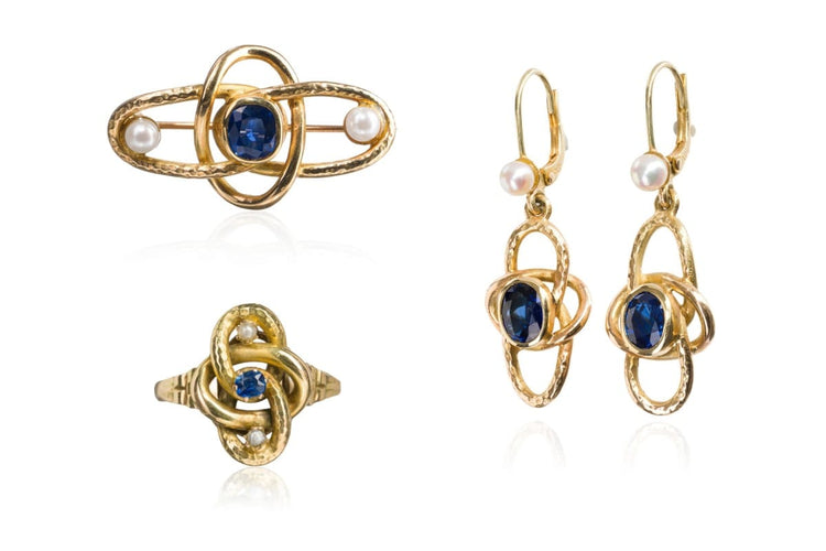 Boucles d'oreilles Demi-parure - Ensemble de bijoux en or jaune avec saphirs et perles 58 Facettes 12002