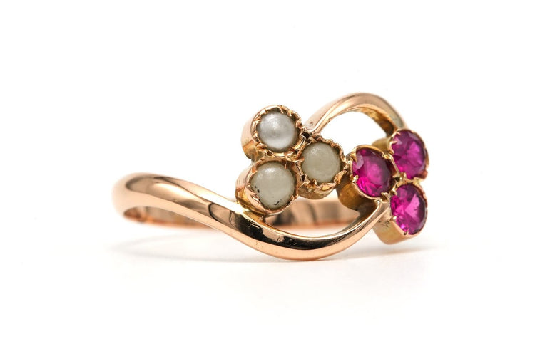 Bague 54 Bague Art nouveau en or jaune 18 carats, rubis et perles 58 Facettes B851