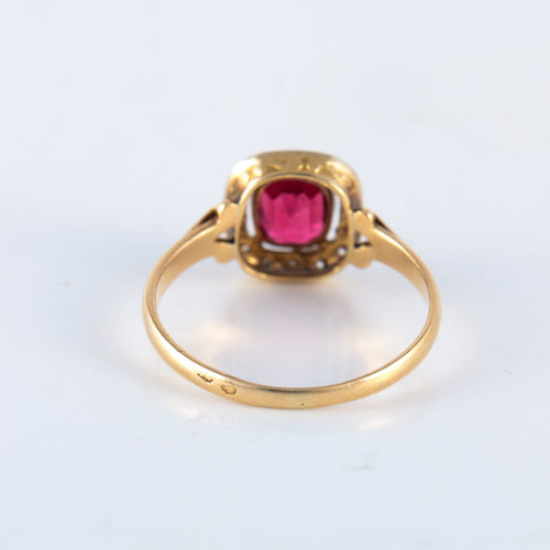 Bague 58 Bague vintage en or jaune et platine avec rubis et diamants 58 Facettes Bague