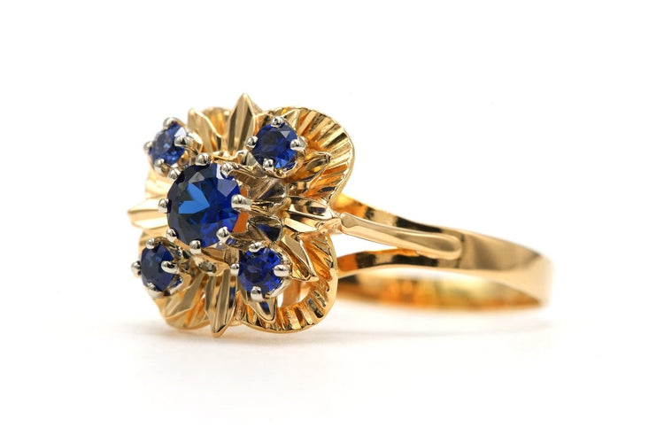 Bague 54 Bague années 50 en or jaune 18 carats et saphirs 58 Facettes B852