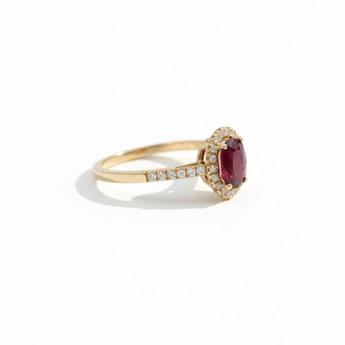 Bague 59 Bague en or jaune 18 carats avec rubis 1,41 ct et diamants 58 Facettes 1.0001367/1