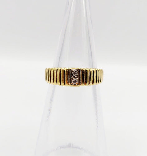 Bague 47.5 Bague chevalière vintage en or jaune 18 k et diamants 58 Facettes A06978