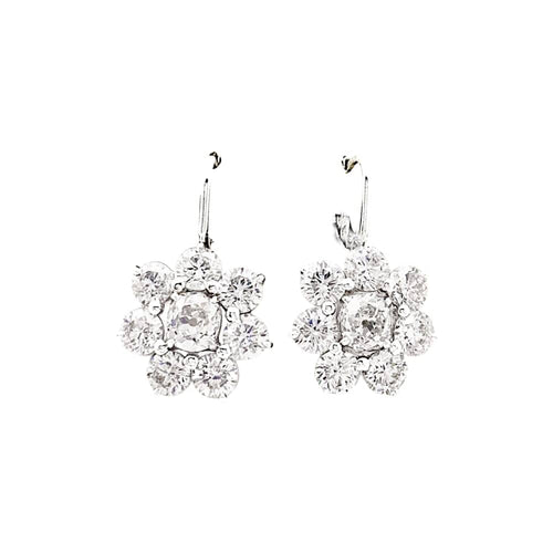 Boucles d'oreilles Boucles d'oreilles dormeuses, or blanc et diamants. 58 Facettes 35517
