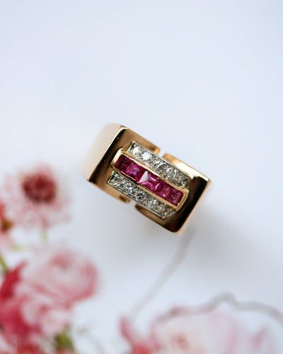 Bague 55 Bague tank 1940 en or rose 750 rubis Verneuil et diamants 58 Facettes A12005