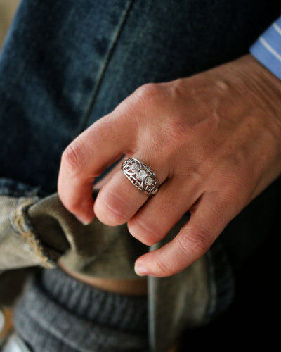 Bague 57 Bague dôme années 1950 en or blanc, platine et diamants 58 Facettes A12008