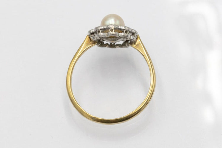 Bague 56 Bague marguerite en or 750, perle et diamants 58 Facettes 11225