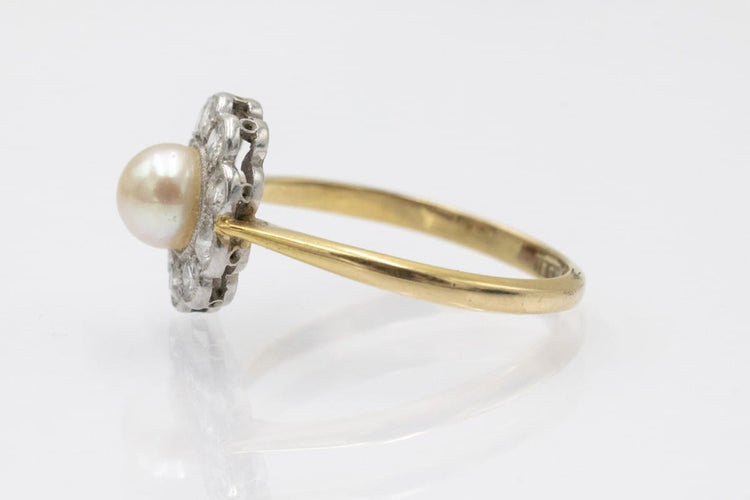 Bague 56 Bague marguerite en or 750, perle et diamants 58 Facettes 11225