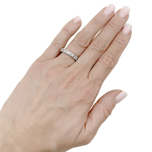 Bague 53 Alliance tour complet, or blanc et diamants. 58 Facettes 35479