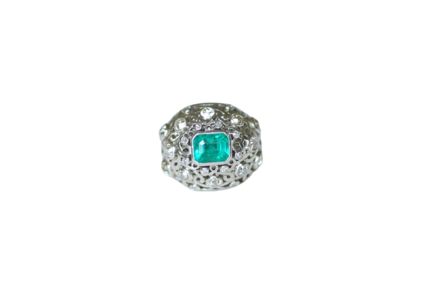 Bague - Bague boule émeraude et diamants en platine